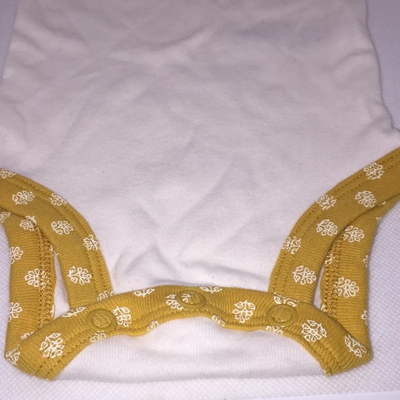 Carter’s Baby Infant Girls Newborn Diaper Shirt New with Tags NB - Picture 3 of 11